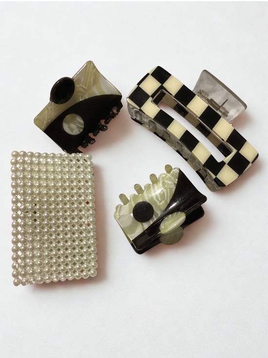 Accessories - Assorted Hair Clips Set - Black, Cream, Pearl